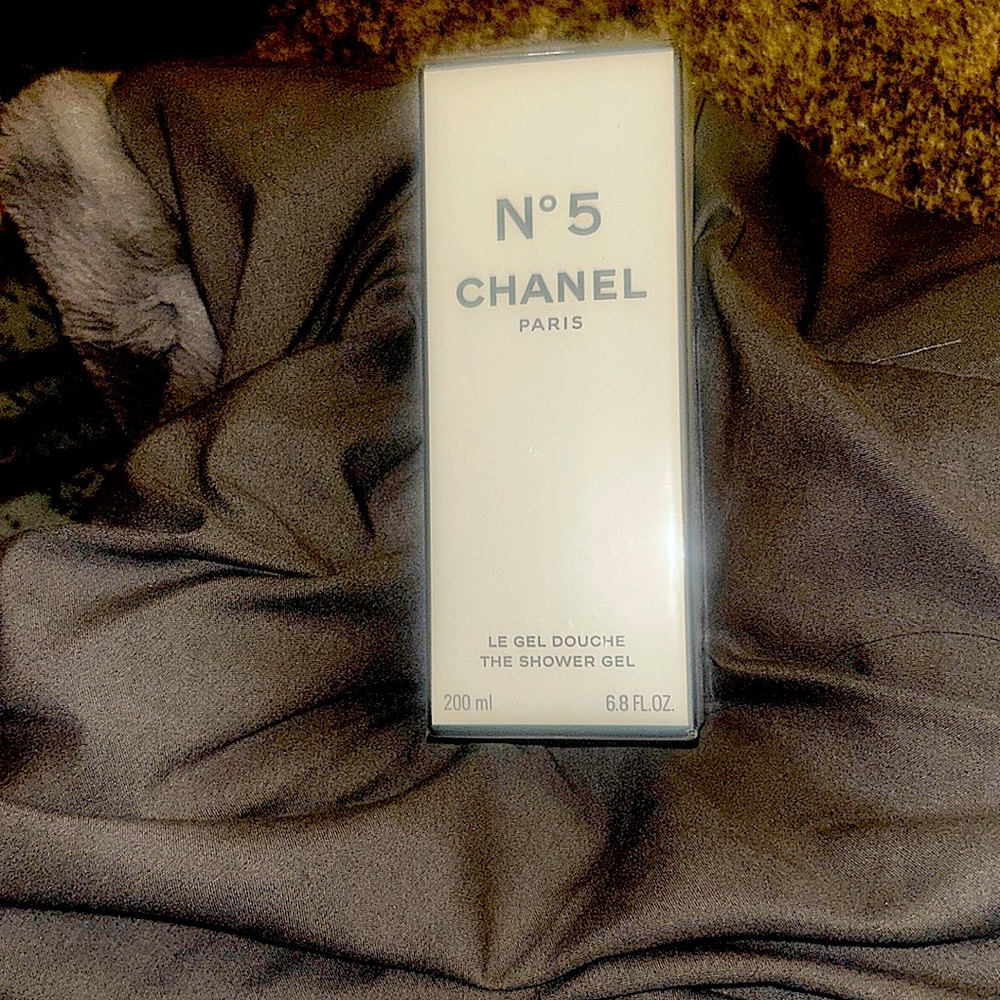 Chanel N•5 shower gel